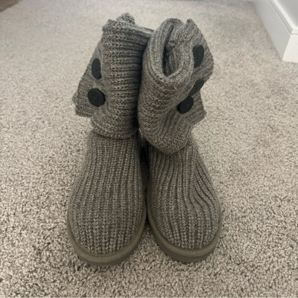 UGG Australia Women's Gray Knit Button Boots Size‎ 7 Right & Size 8 Left